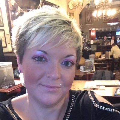 Profile Picture of Kerry Wynne (@wynnekerry81) on Twitter