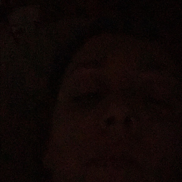 Profile Picture of Mailys Gandin (@mailysgandin) on Poshmark