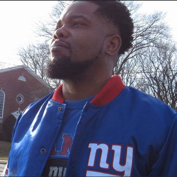 Profile Picture of Akeem Jackson (@akjackson40) on Poshmark