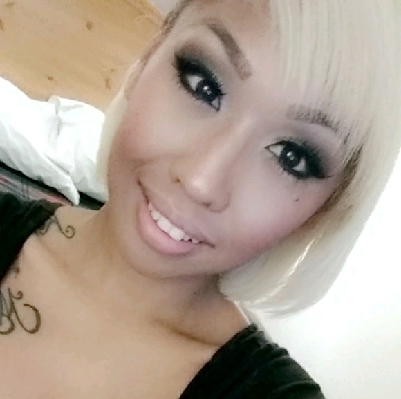 Profile Picture of Sitha Ros (@mzangelbabyyy_) on Poshmark