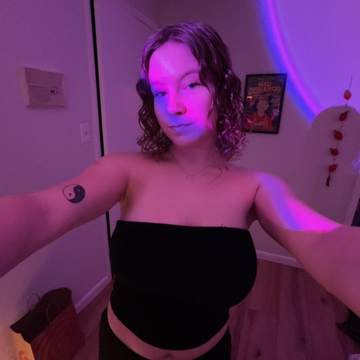 Profile Picture of jessi mick (@saturnology) on Tiktok