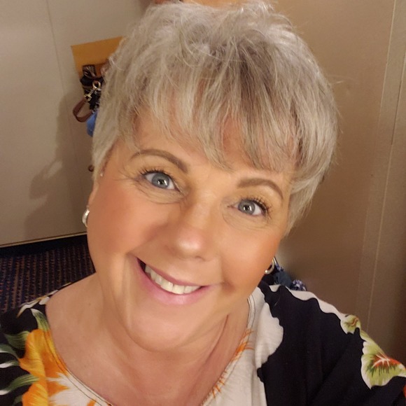 Profile Picture of Connie Blicker (@m41ffl) on Poshmark