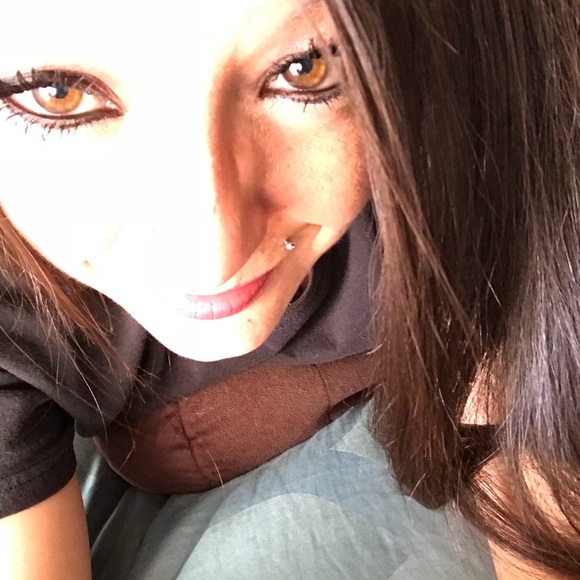 Profile Picture of Crystal Vigil (@deajahvoo) on Poshmark