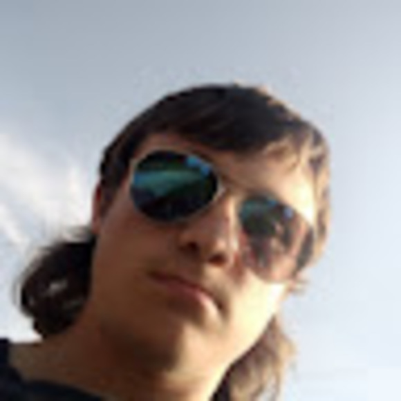 Profile Picture of Lorenzo Karr (@lk7588644) on Poshmark