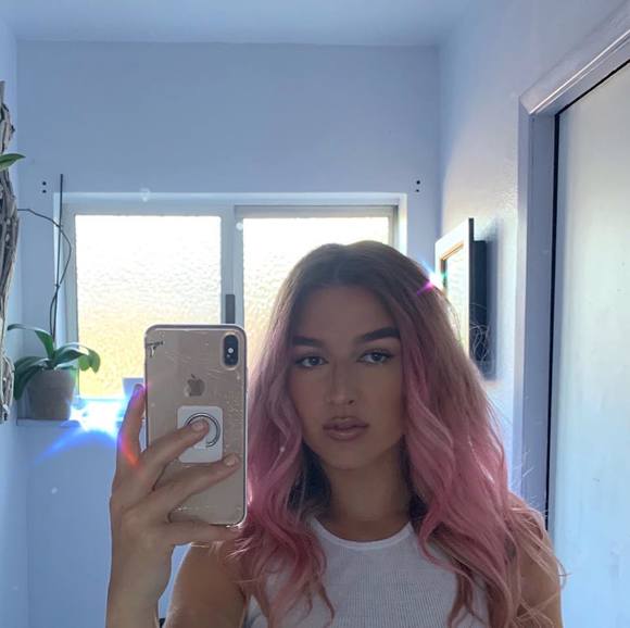 Profile Picture of Paige Gallimore (@gallimorep23) on Poshmark