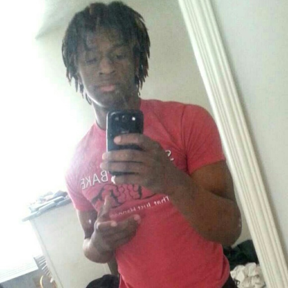 Profile Picture of Jondell Jones (@jondellj) on Poshmark