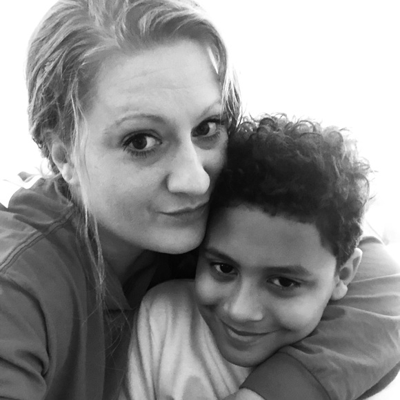 Profile Picture of Ashlee Curbow (@ashlee_curbow) on Poshmark