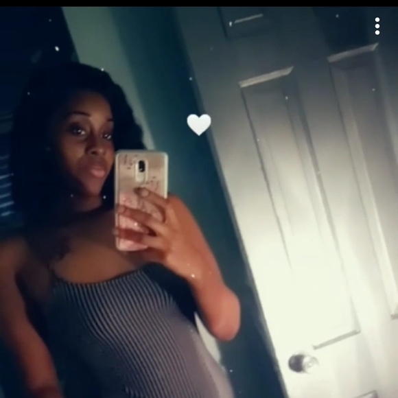 Profile Picture of Danielle Rankin (@dani6781) on Poshmark