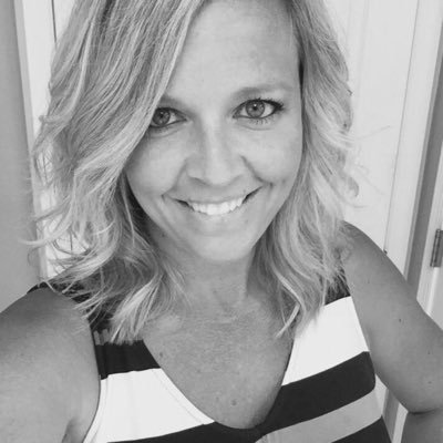 Profile Picture of Angie Mackey (@angie_michelle9) on Twitter