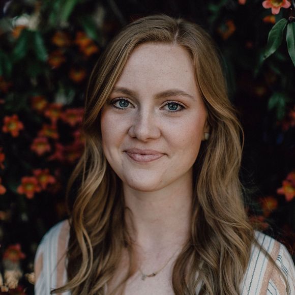 Profile Picture of Courtney Cogburn (@ccogburn) on Poshmark