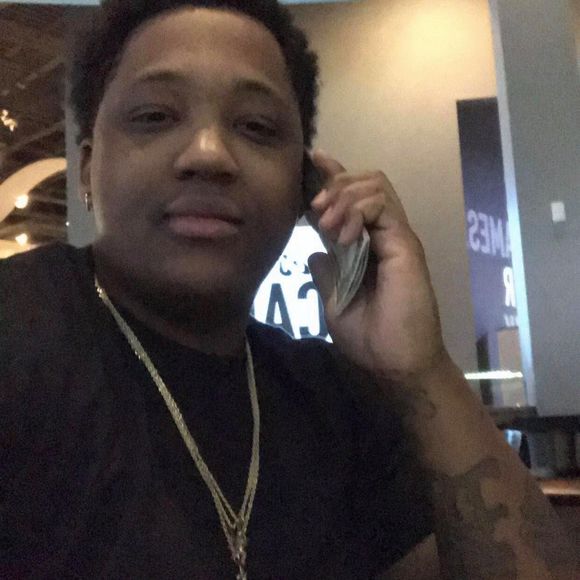 Profile Picture of Johnathan Guyton (@johnny_boyyy3o5) on Poshmark