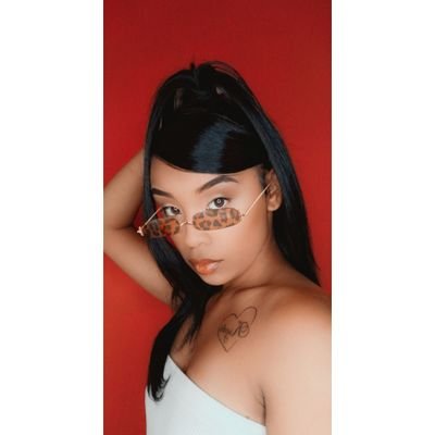 Profile Picture of Ling Ling Ting (@YewsiongLeigh) on Twitter