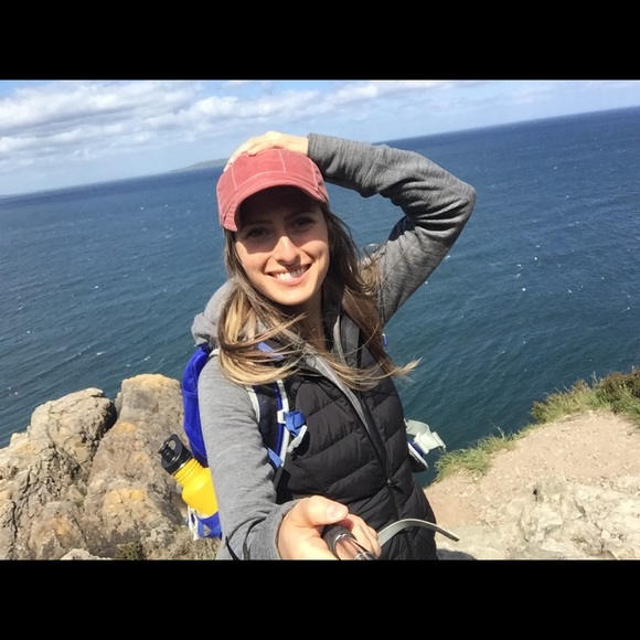 Profile Picture of Alexis Edmands (@amedmands) on Poshmark