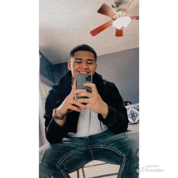 Profile Picture of Kevin Galvan (@kevingalvan662) on Poshmark