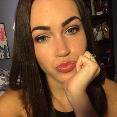 Profile Picture of Lars (@LauraHoyt1) on Twitter