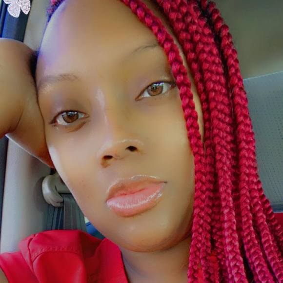 Profile Picture of Janay Fultz (@ladarrion07) on Poshmark