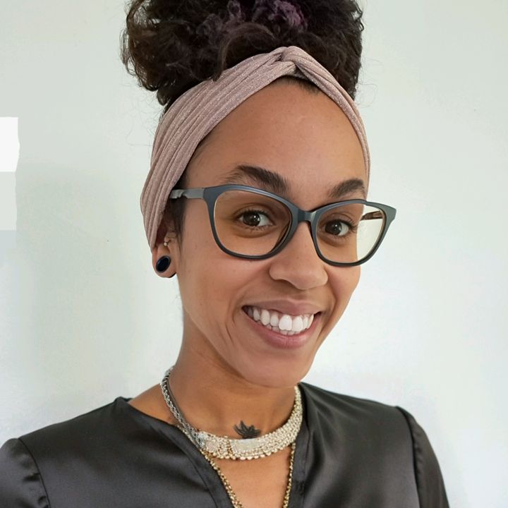 Profile Picture of lisa.moneymaven (@lisamatthews_) on Tiktok