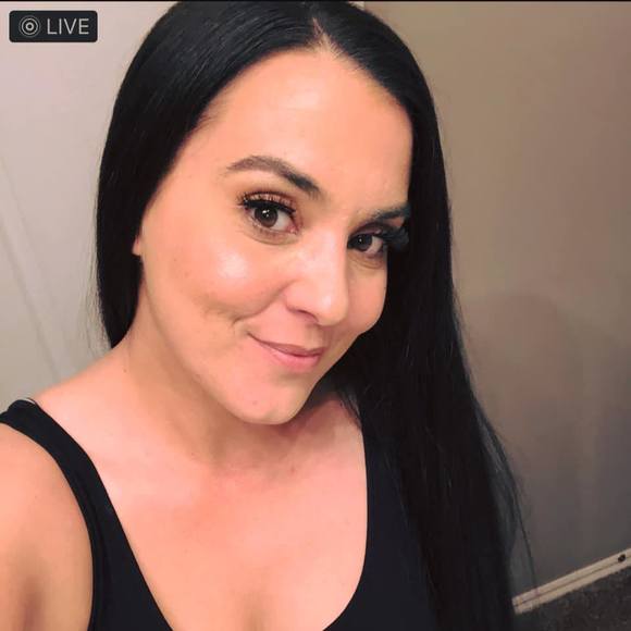 Profile Picture of Christie Postelle (@luckiegirl33) on Poshmark