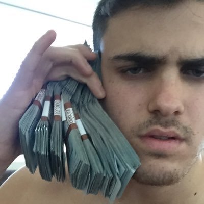 Profile Picture of JAY-Z (@ArielBen6) on Twitter