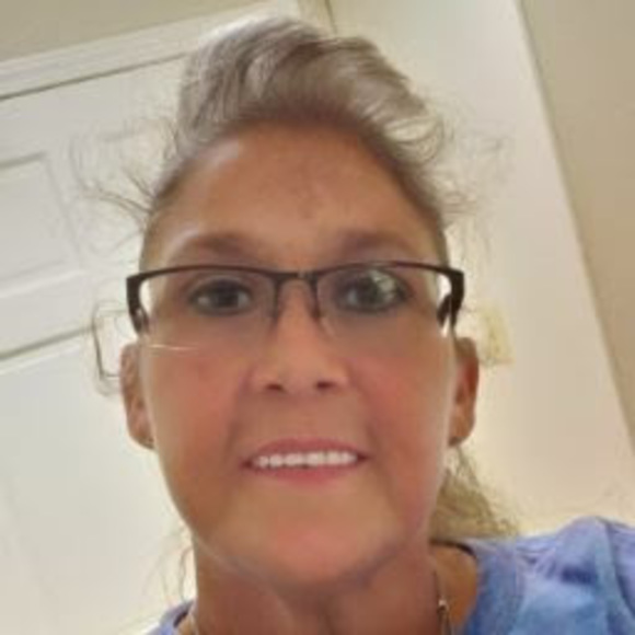 Profile Picture of Annette Mclaughlin (@annettemclau388) on Poshmark