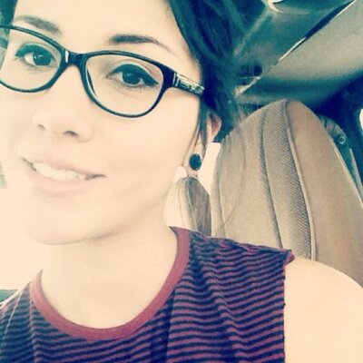 Profile Picture of Jazmin E. Arevalo (@Pooiecakes) on Twitter