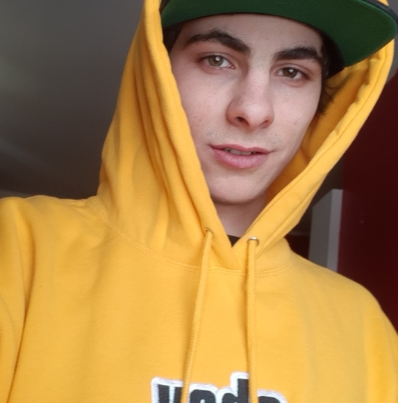 Profile Picture of David Champagne (@stitches544) on Poshmark