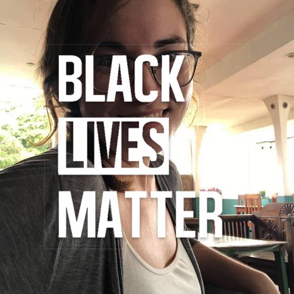 Profile Picture of Annie Cahill (@eanniec) on Poshmark