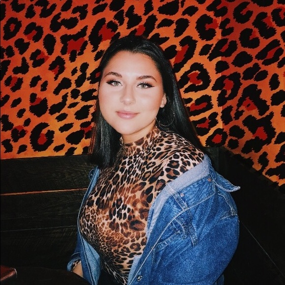 Profile Picture of Julia Picciotti (@jmpicciotti) on Poshmark