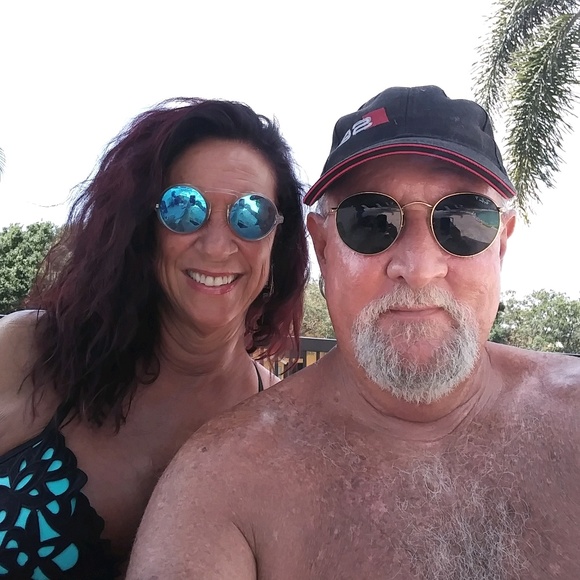 Profile Picture of Laura Pedersen (@4054) on Poshmark