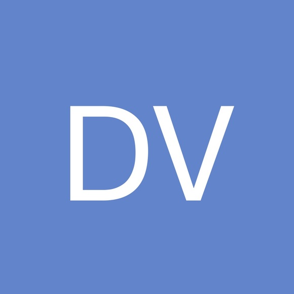 Profile Picture of Daniel Vicencio (@danielvice) on Poshmark