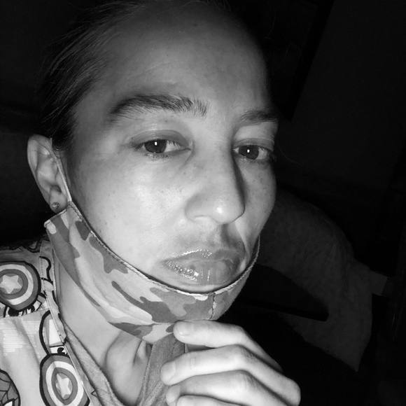 Profile Picture of Luz Santana (@luzsantana973) on Poshmark