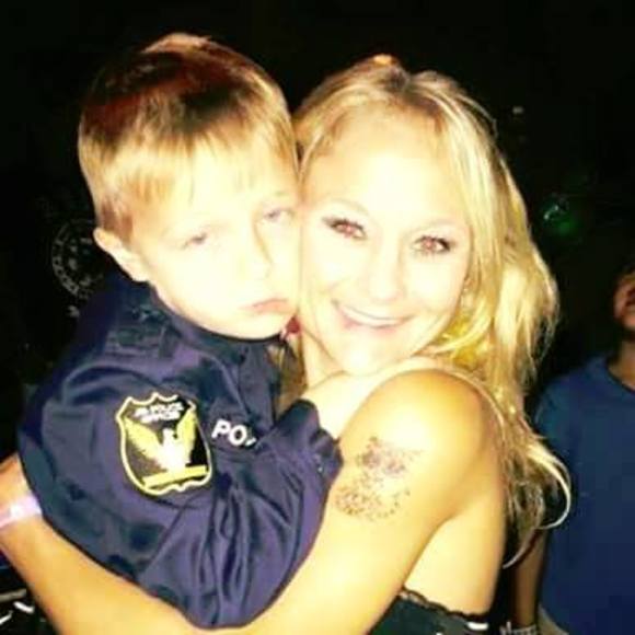 Profile Picture of Stephanie Getek (@blueyes34) on Poshmark