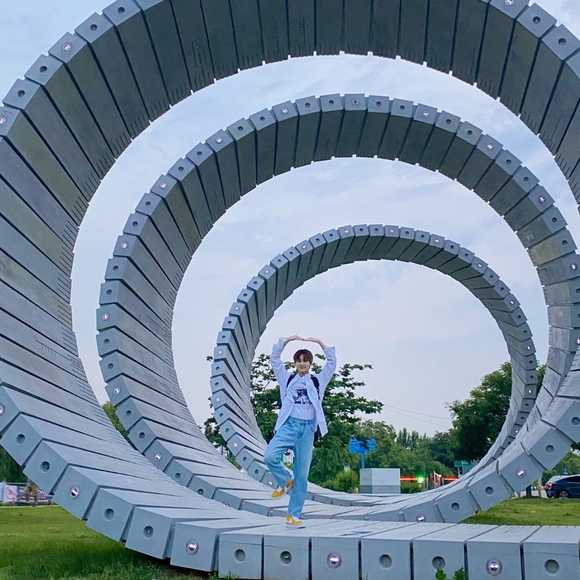 Profile Picture of Kimberly Stemper (@enhihoon) on Poshmark