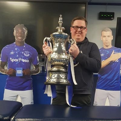 Profile Picture of Ian (@IanRF40) on Twitter