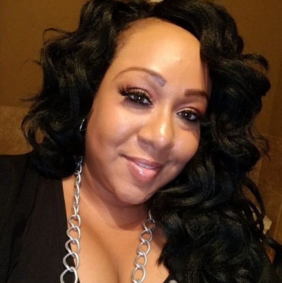 Profile Picture of Melissa Merritt (@spiceyblue3) on Poshmark