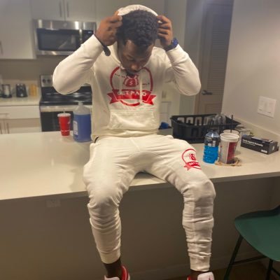 Profile Picture of ShowTime 🏁™️ (@iamFrankBrown1) on Twitter