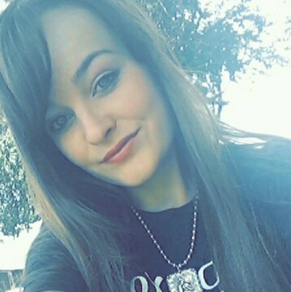 Profile Picture of Brooklyn James (@brooklynhorses) on Poshmark