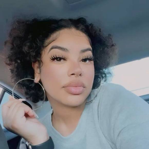 Profile Picture of Jasmine Gatling (@jassmane416) on Poshmark