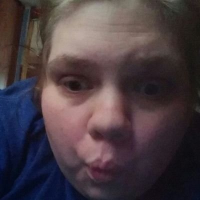 Profile Picture of NancyTackett (@julians_girl96) on Twitter