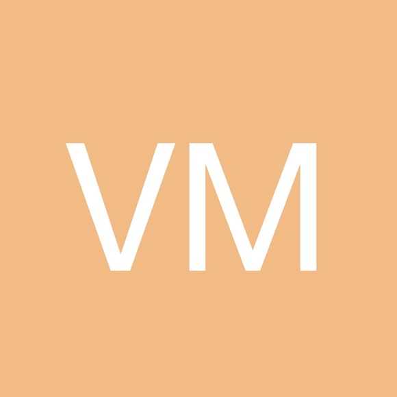 Profile Picture of Valerie Mckivitz (@valmck) on Poshmark