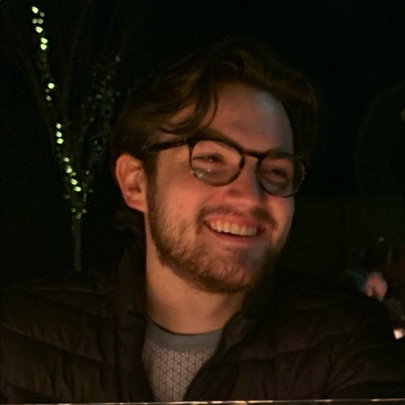 Profile Picture of Austin Maxwell (@austinmaxwel882) on Poshmark