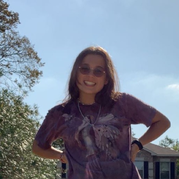 Profile Picture of Kaleigh Salge (@kaleighsalge) on Poshmark