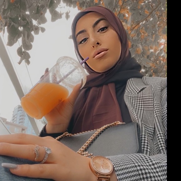 Profile Picture of Batool Massri (@batoolmassri) on Poshmark