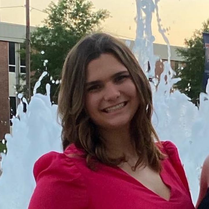 Profile Picture of Randi Smith (@.randismith) on Tiktok