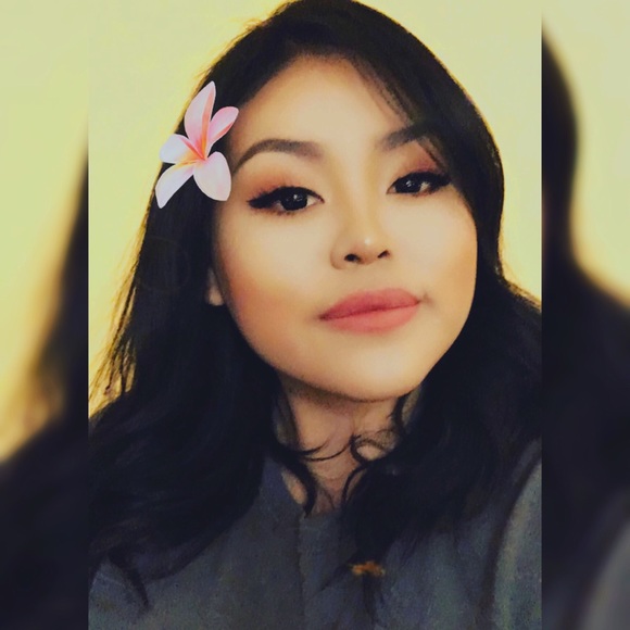 Profile Picture of Jasmine Becenti (@jazzbecenti) on Poshmark