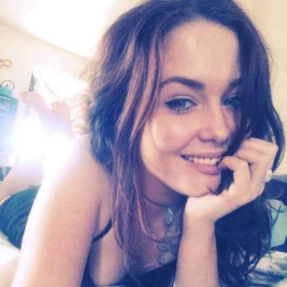 Profile Picture of Annie Mcguirk (@annie_mcguirk) on Poshmark