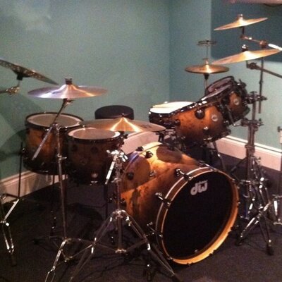 Profile Picture of Michael Volpe (@VtheHairVolpe) on Twitter