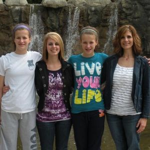 Profile Picture of Michaela Henderson (@147850132) on Myspace