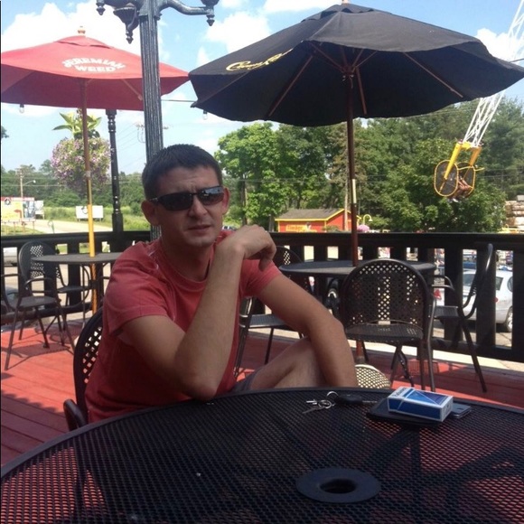 Profile Picture of Roman Shumskyy (@f111transport) on Poshmark