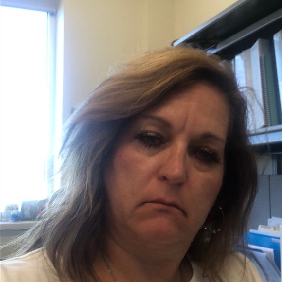 Profile Picture of Sandra Timian (@sct4949sct) on Poshmark